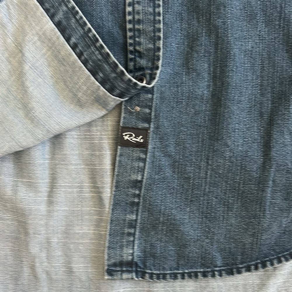 RAILS Ingrid Dark Vintage Wash Chambray Top Size Small - Picture 6 of 7
